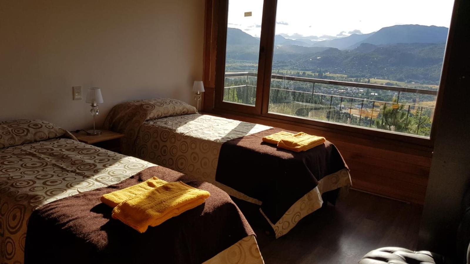Vistas A Montanas Chalet *